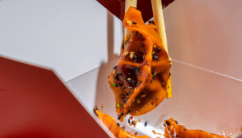 Lady Dumpling usa Andy para gestionar la seguridad alimentaria.